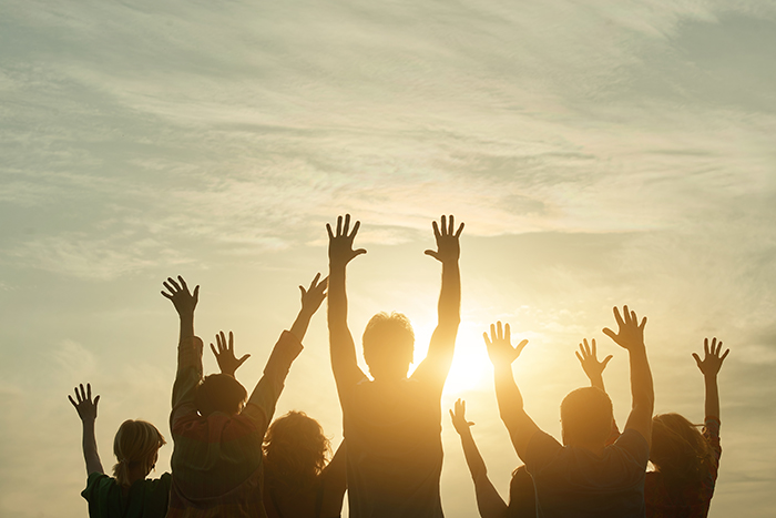 people-silhouette-at-sunset