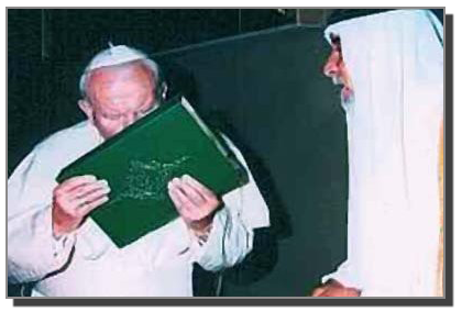 si Pope John Paul II ay hinahalikan ang Koran (Quran)