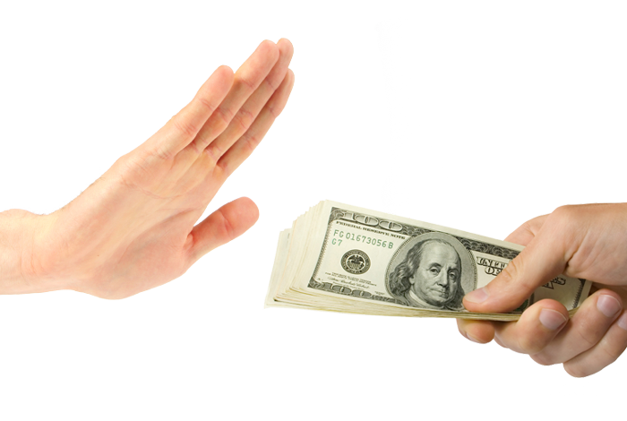 伸出的手，拒絕金錢