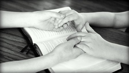 Bibelstudie – Hålla händer