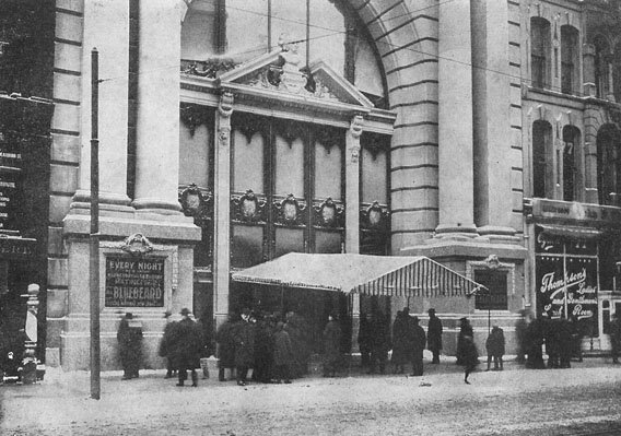 O Teatro Iroquois, Chicago, Illinois, em Dezembro de 1903