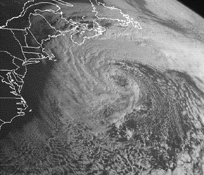 Obrázek ukazuje Dokonalou bouři z roku '91, jižně od Nového Skotska, 30. října 1991.