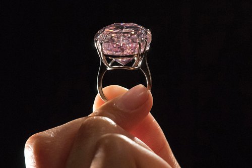 diamant rose Pink Star 59 carats le plus cher du monde à ce jour (2017)