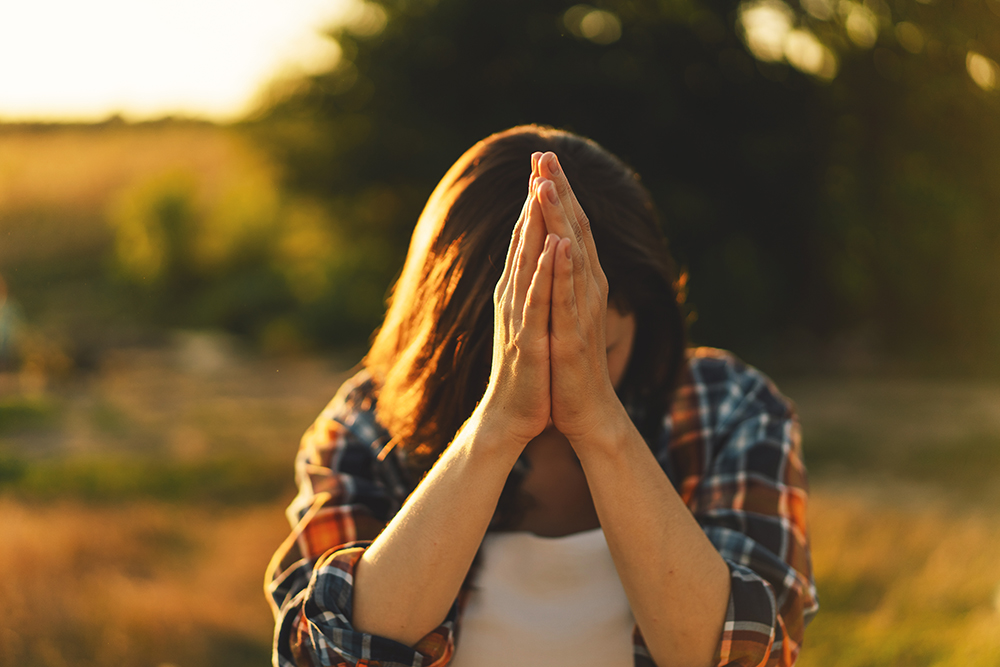 woman-praying