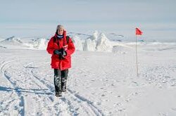 I recommend this documentary to those looking for more information about what's going on in Antarctica.