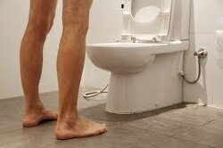 Why men shouldn’t pee standing up?