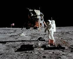 It’s always worth 10 seconds to admire NASA’s absolute ridiculousness and the fact that you probably believed this nonsense most of your life.
