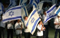 People are starting to wake up to the spell of Jewish indoctrination, the West has been under for over 100 years now.