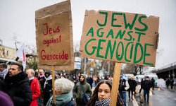 THIS IS WHAT HAPPENS TO JEWS THAT DON’T SUPPORT GENOCIDE.