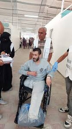 Palestinian hostages are coming out of Israel's torture camps missing limbs, emaciated, severely tortured, deeply traumatised & terrorised  Israeli whistleblower doctors testified last year about how amputations of were routine in Israel's Sde Teiman torture camp due to torture, prolonged periods of handcuffing & chaining the legs of hostages, medical neglect, untreated wounds, gunshots...